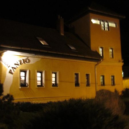 Bed and Breakfast Torkolat Panzio Tokaj Exterior foto
