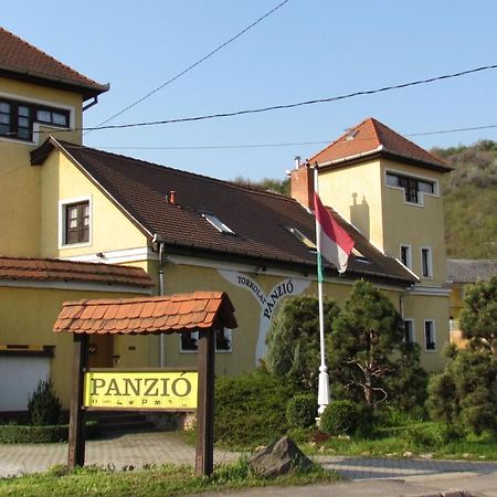 Bed and Breakfast Torkolat Panzio Tokaj Exterior foto